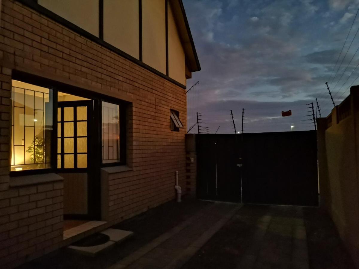 Desert Villas Суакопмунд Екстериор снимка